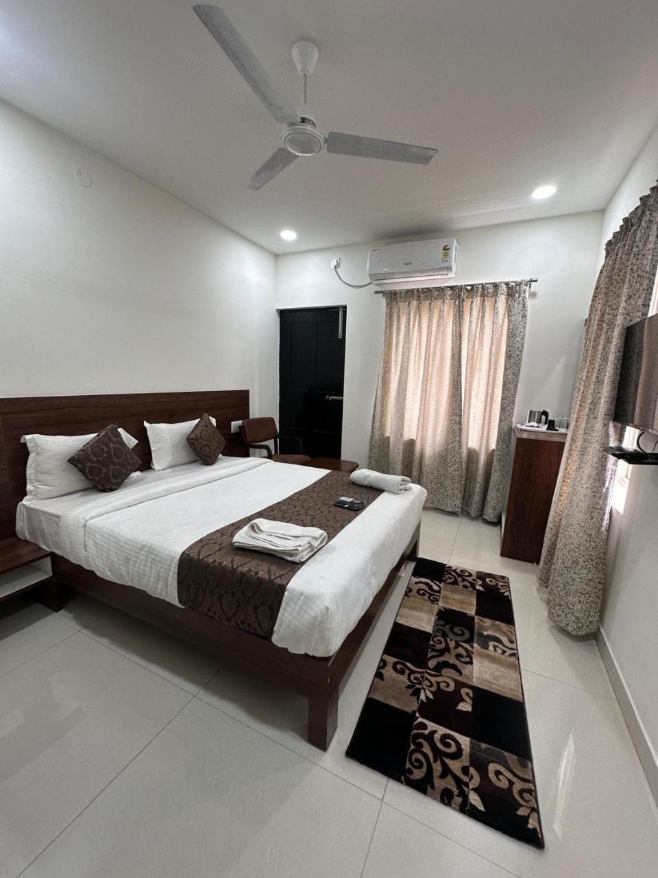 Hotel Queens Comfort مَسّور المظهر الخارجي الصورة